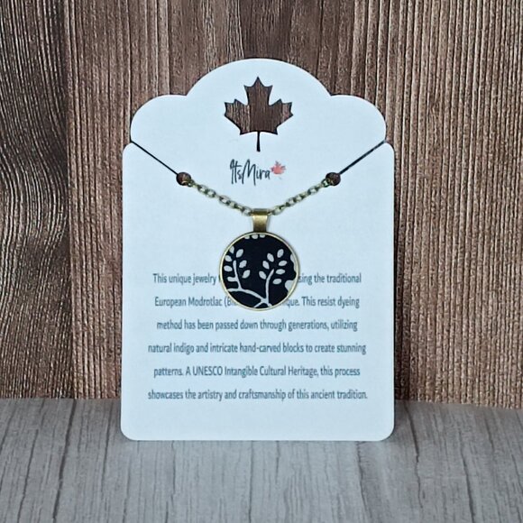 "Vino" UNESCO Heritage Indigo "Modrotlač" Blueprint Necklace - Artisan Crafted - Picture 5 of 6